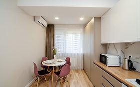 Oaza Urbana Langa Circ Si Centru - Apartament Modern Si Confortabil